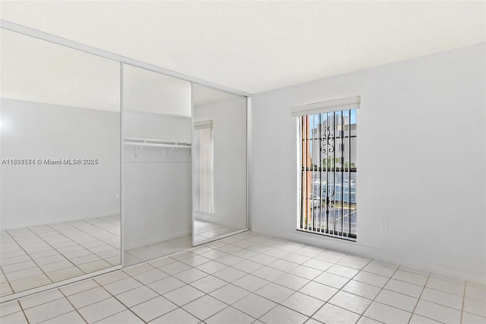 1300 W 47th Pl, #223