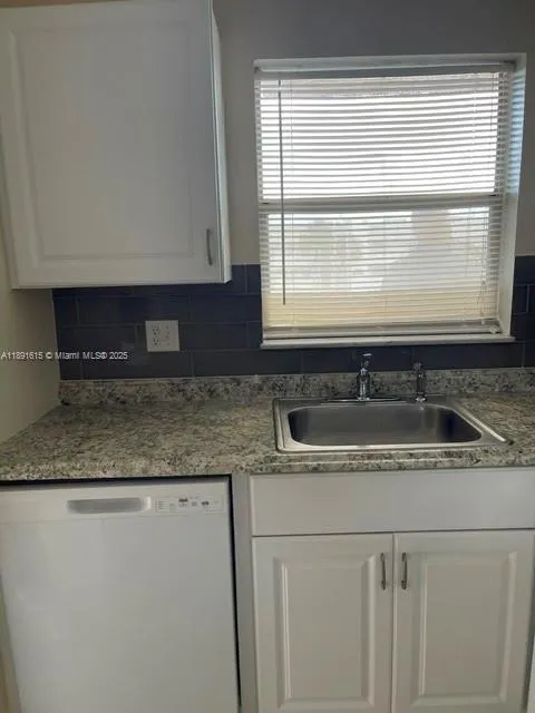 8285 Sunrise Lakes Blvd, #310