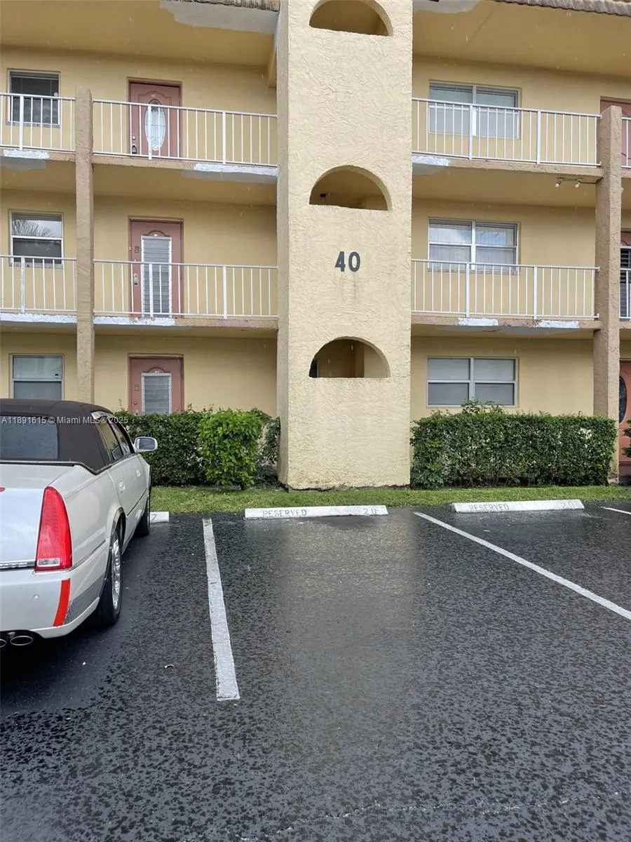 8285 Sunrise Lakes Blvd, #310