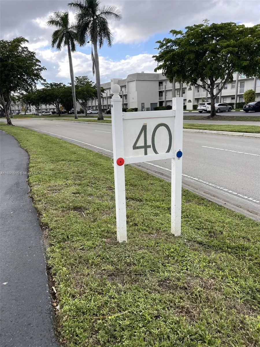 8285 Sunrise Lakes Blvd, #310