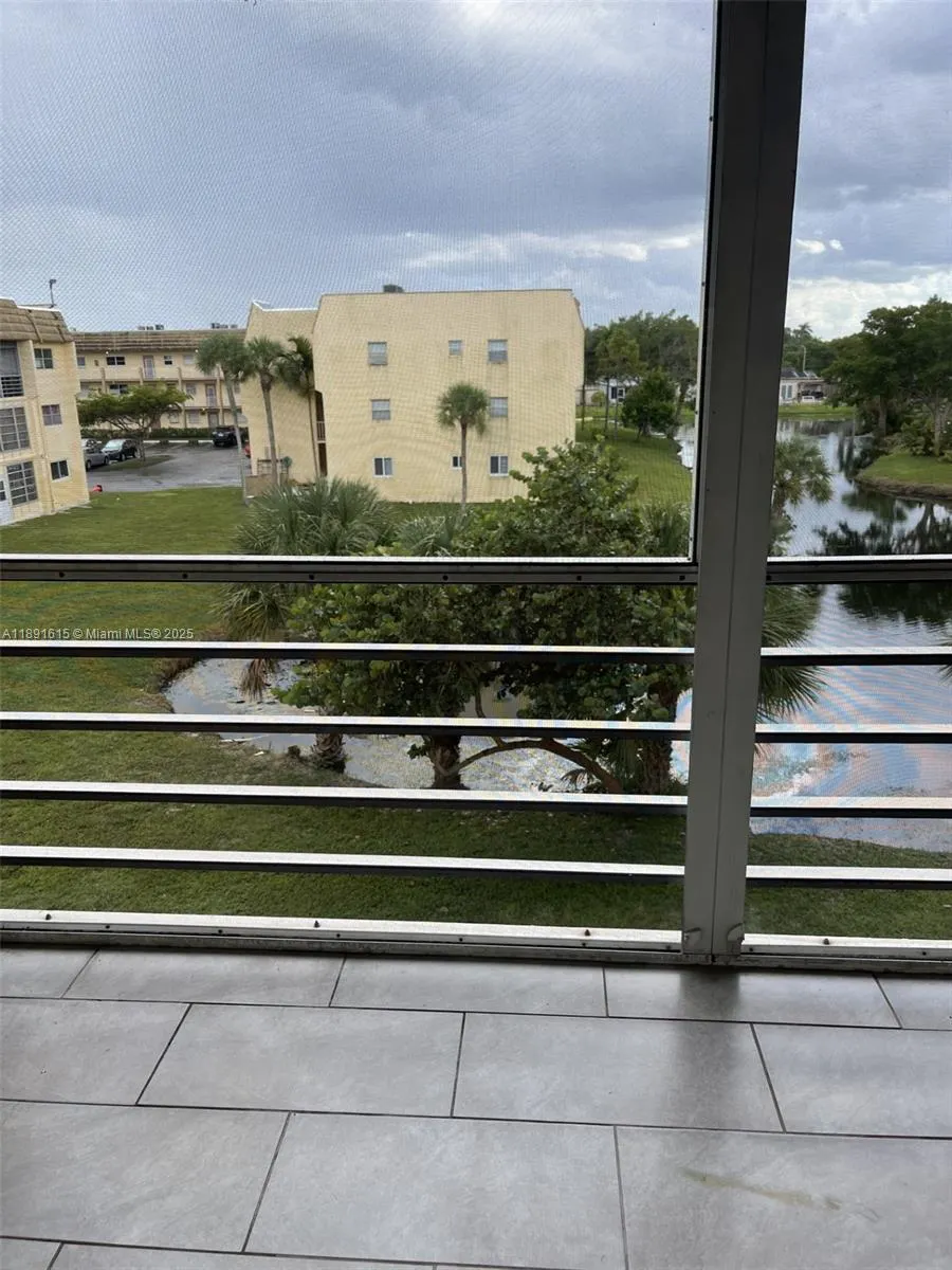 8285 Sunrise Lakes Blvd, #310