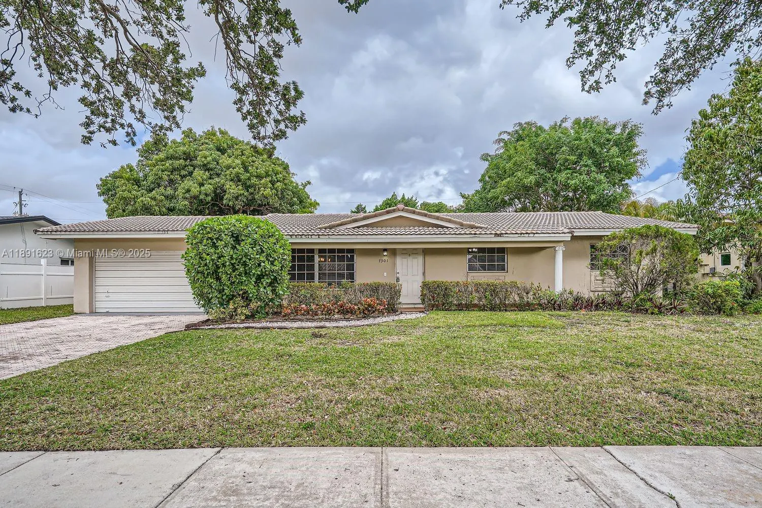 7301 NW 11th St