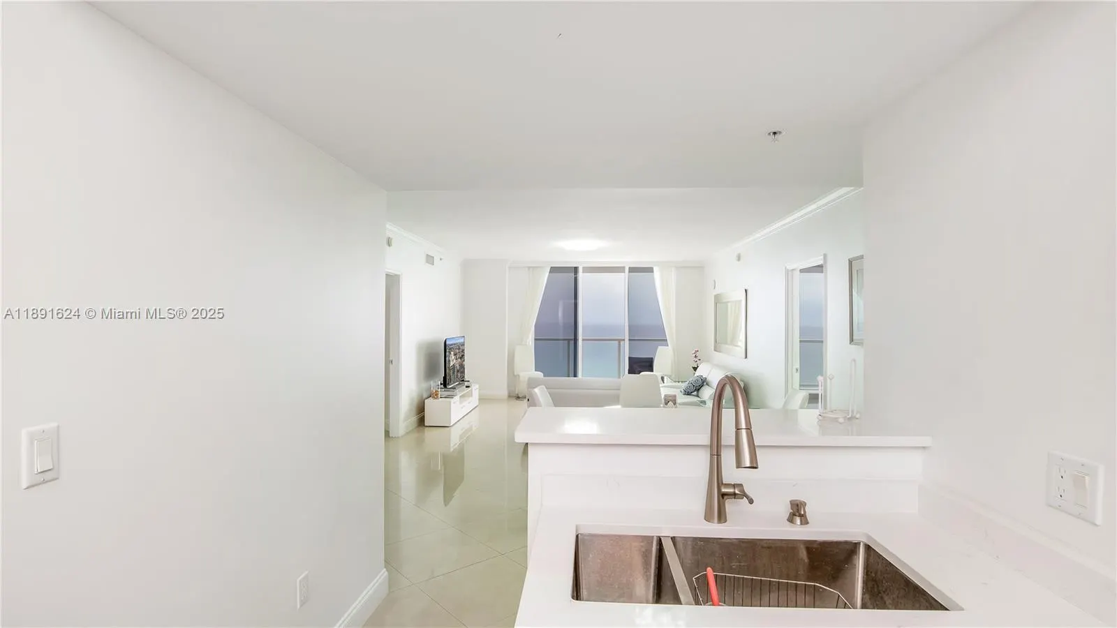 16699 Collins Ave, #2602