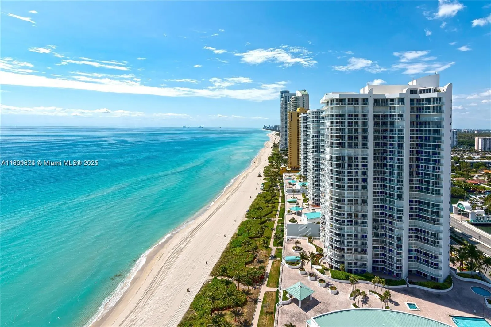 16699 Collins Ave, #2602