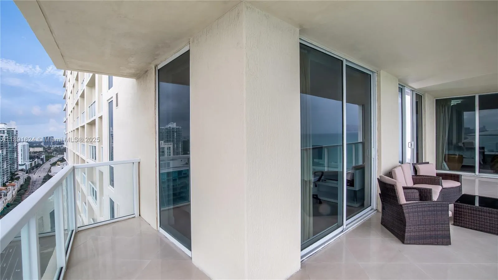 16699 Collins Ave, #2602