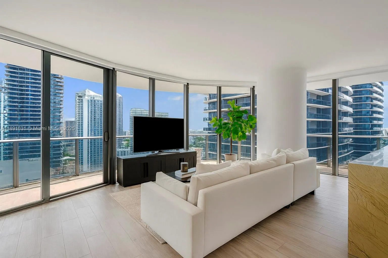 801 S Miami Ave, #2901