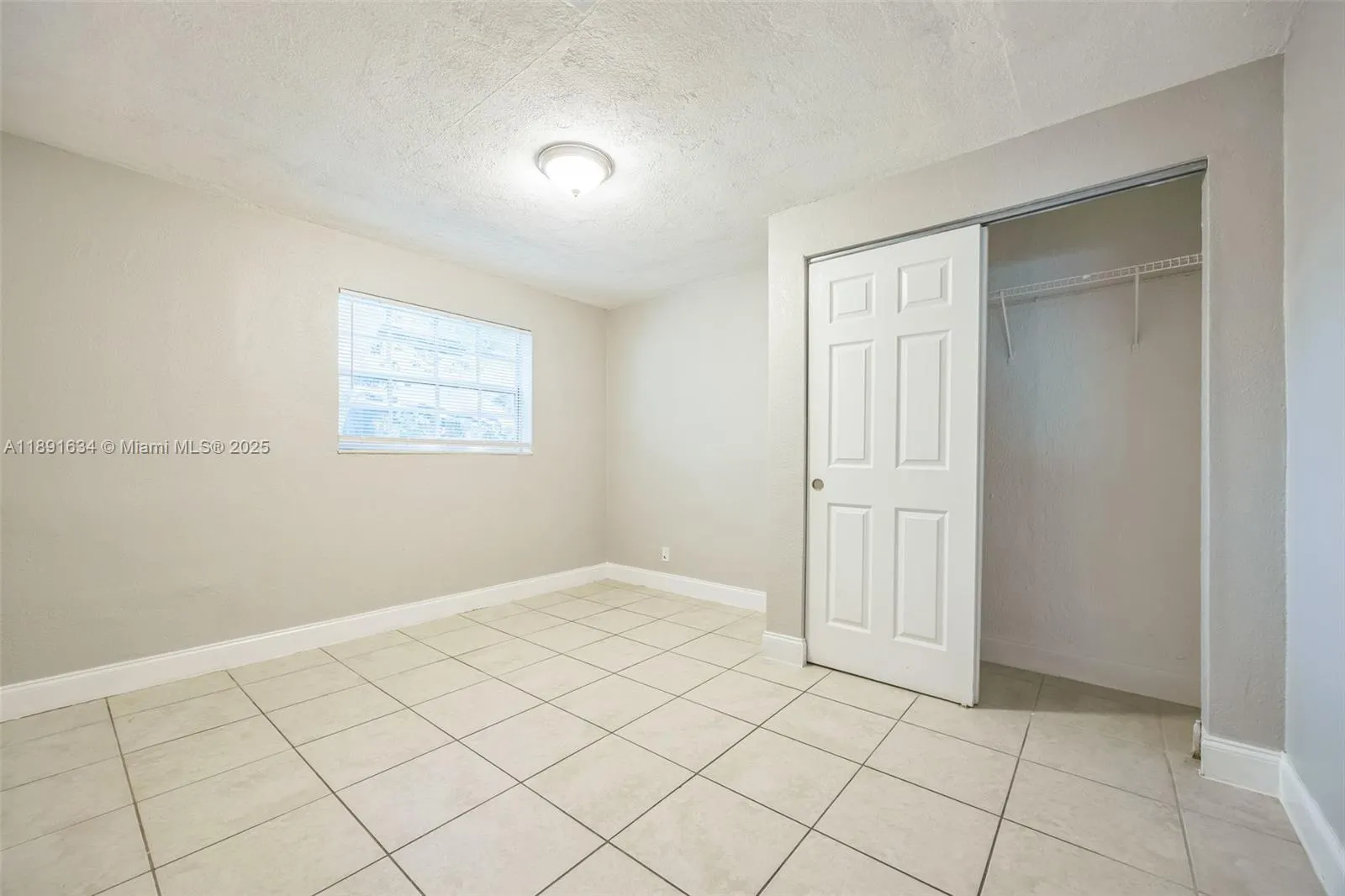 2515 N 66th Ave