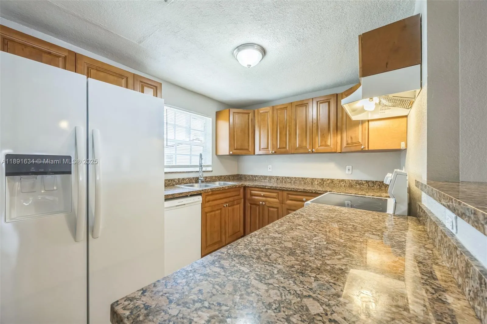 2515 N 66th Ave