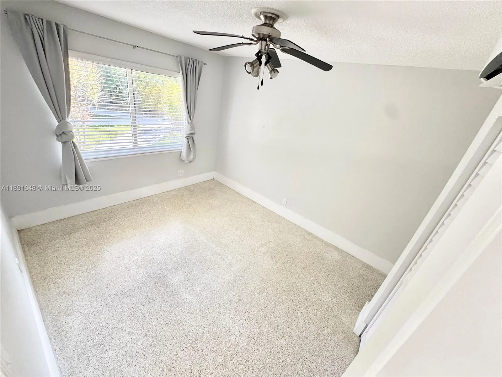 1601 SE 15th St, #1B