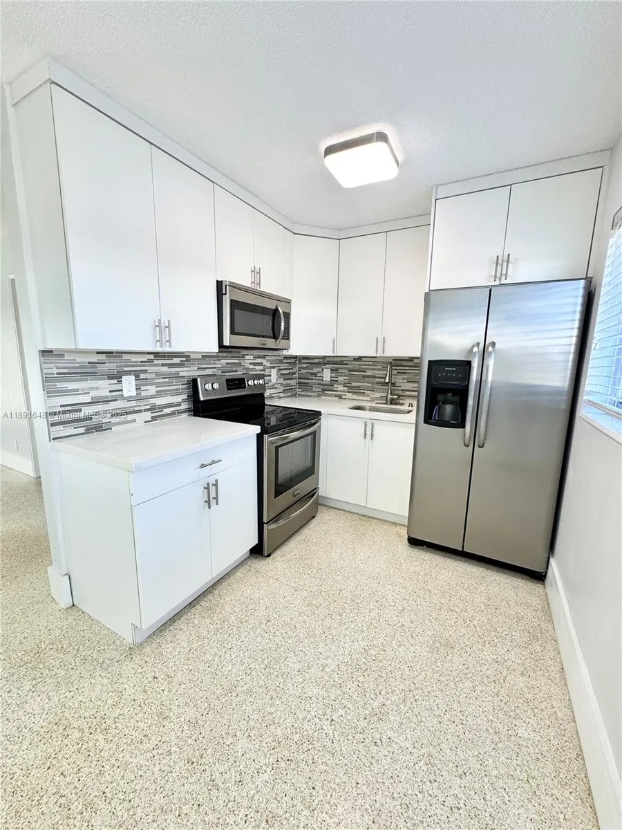 1601 SE 15th St, #1B