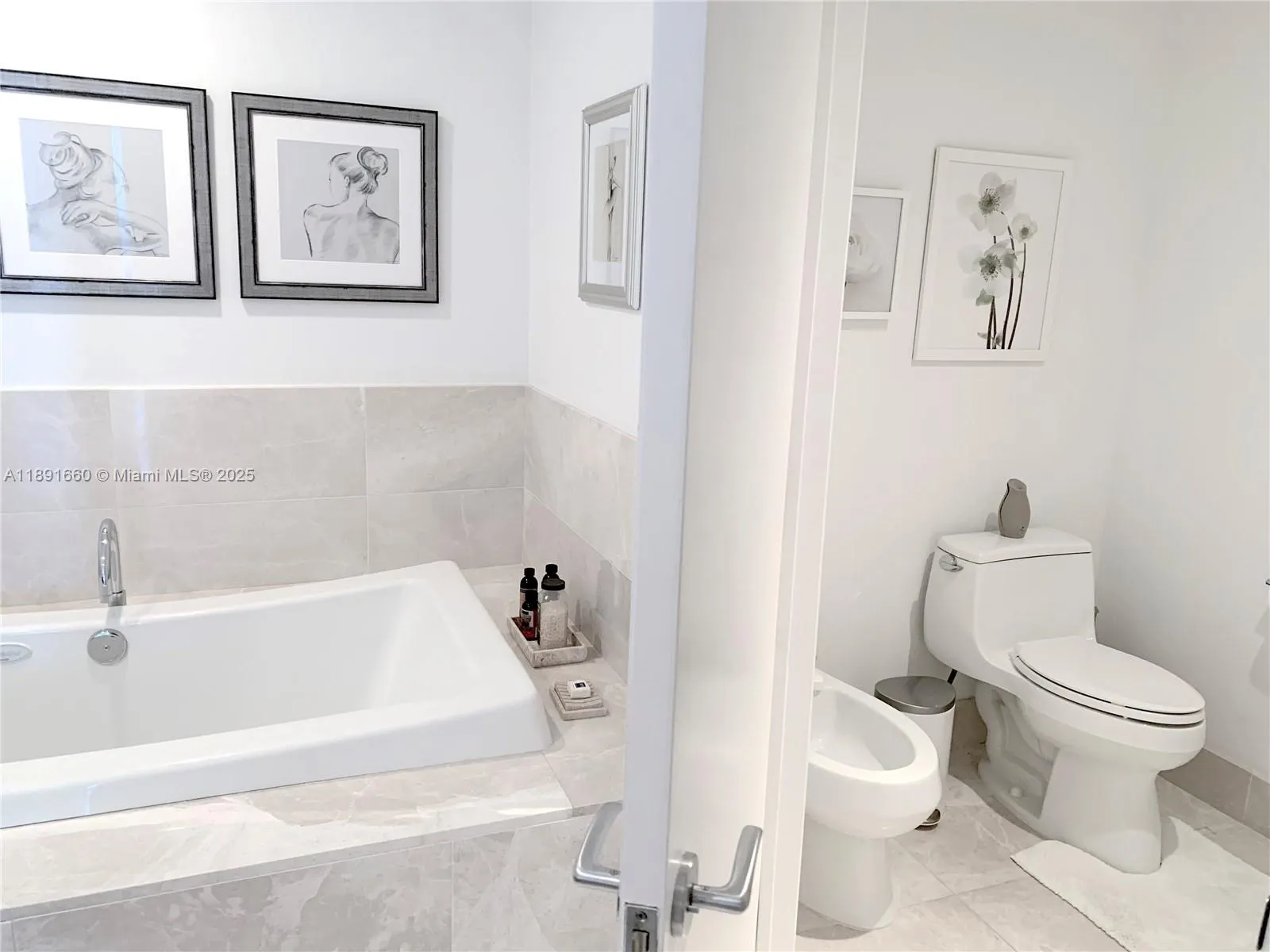 17001 Collins Ave, #1407
