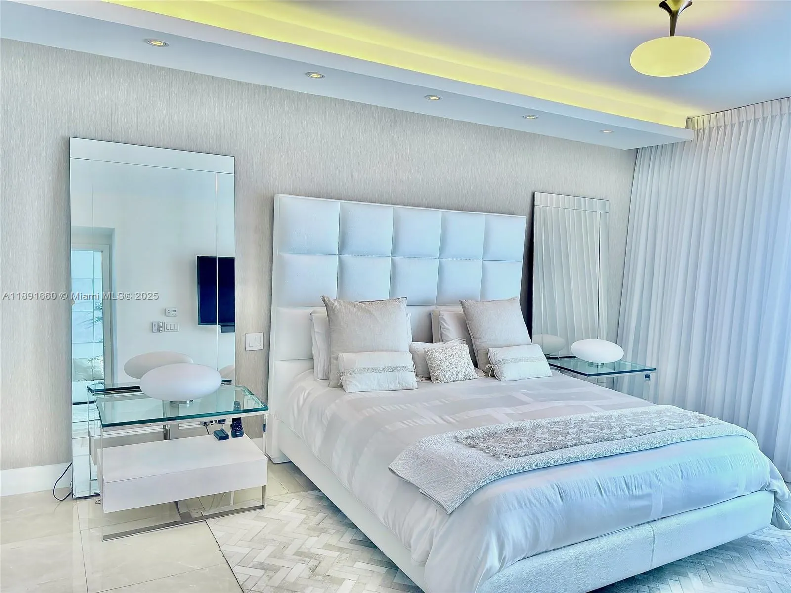 17001 Collins Ave, #1407