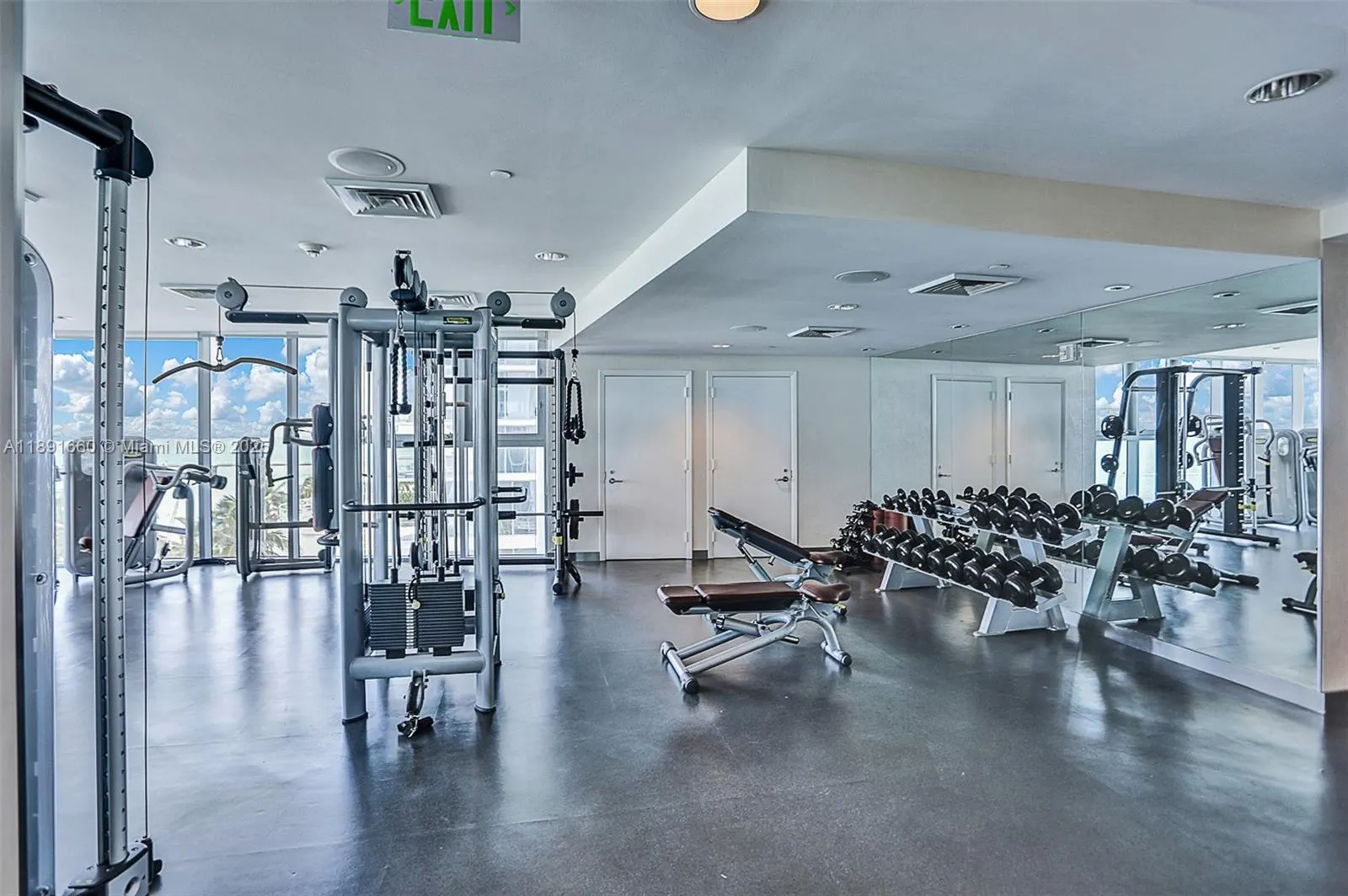 17001 Collins Ave, #1407
