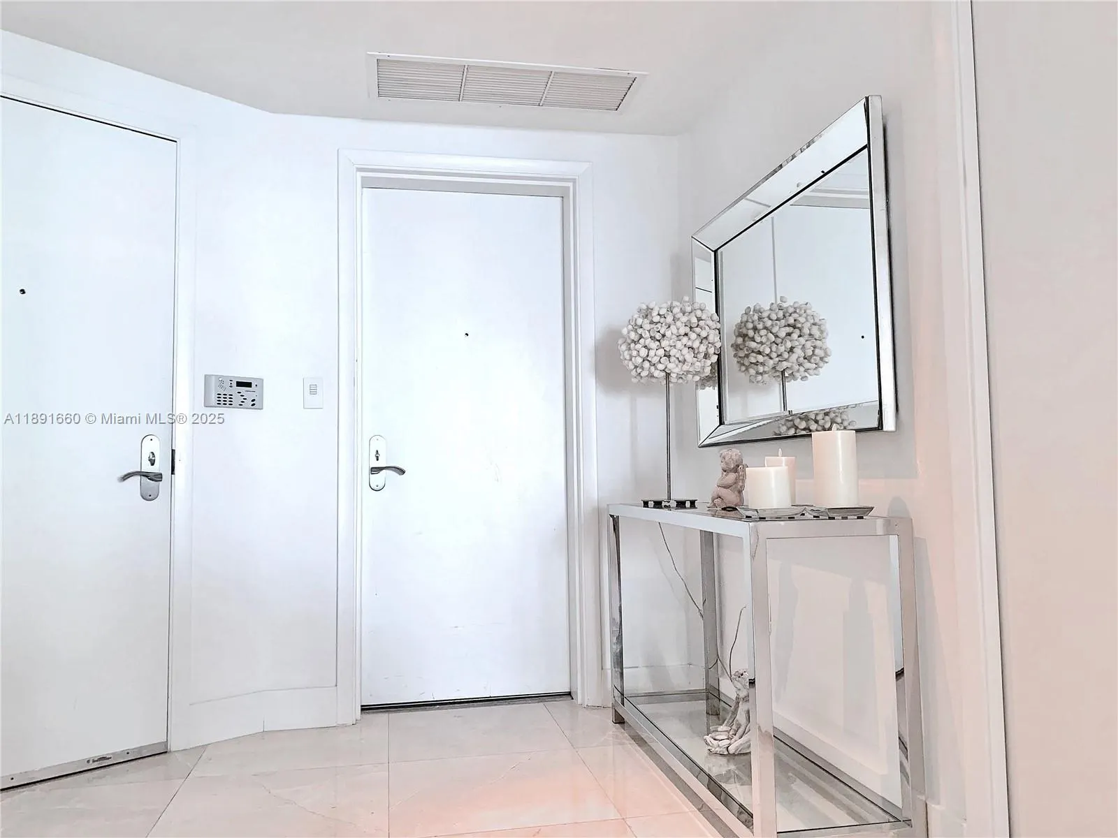 17001 Collins Ave, #1407