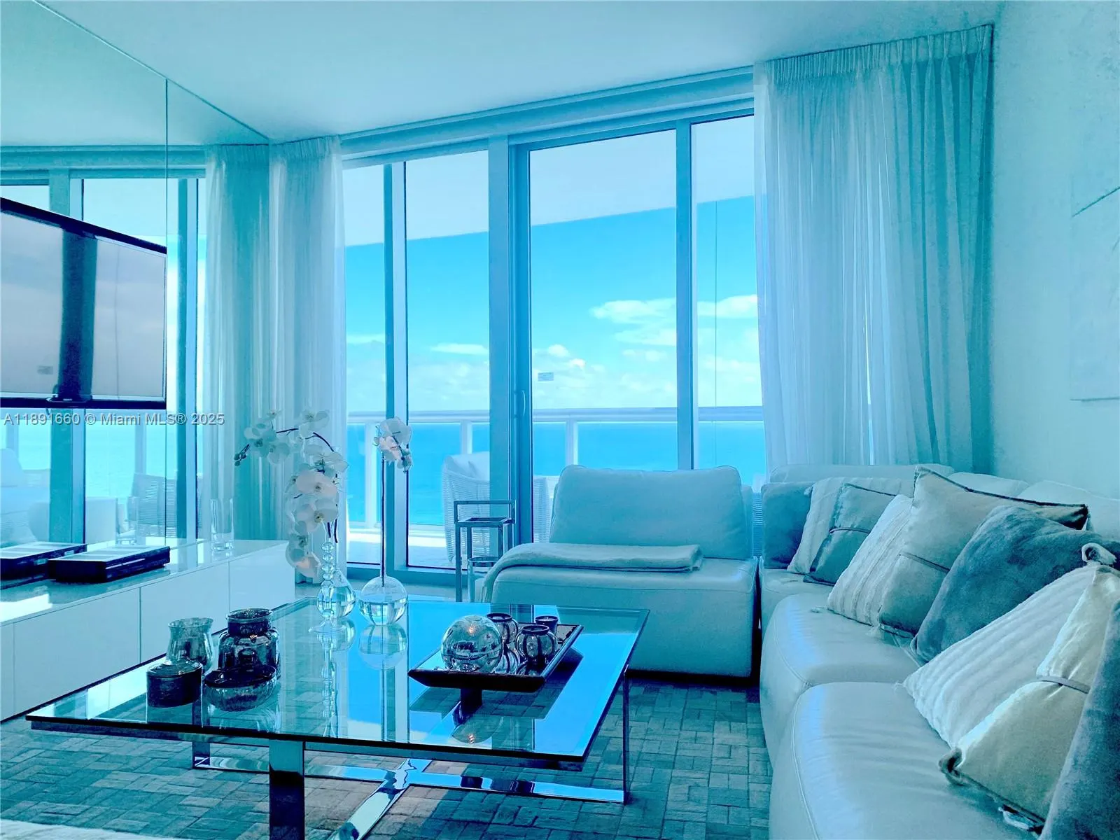 17001 Collins Ave, #1407