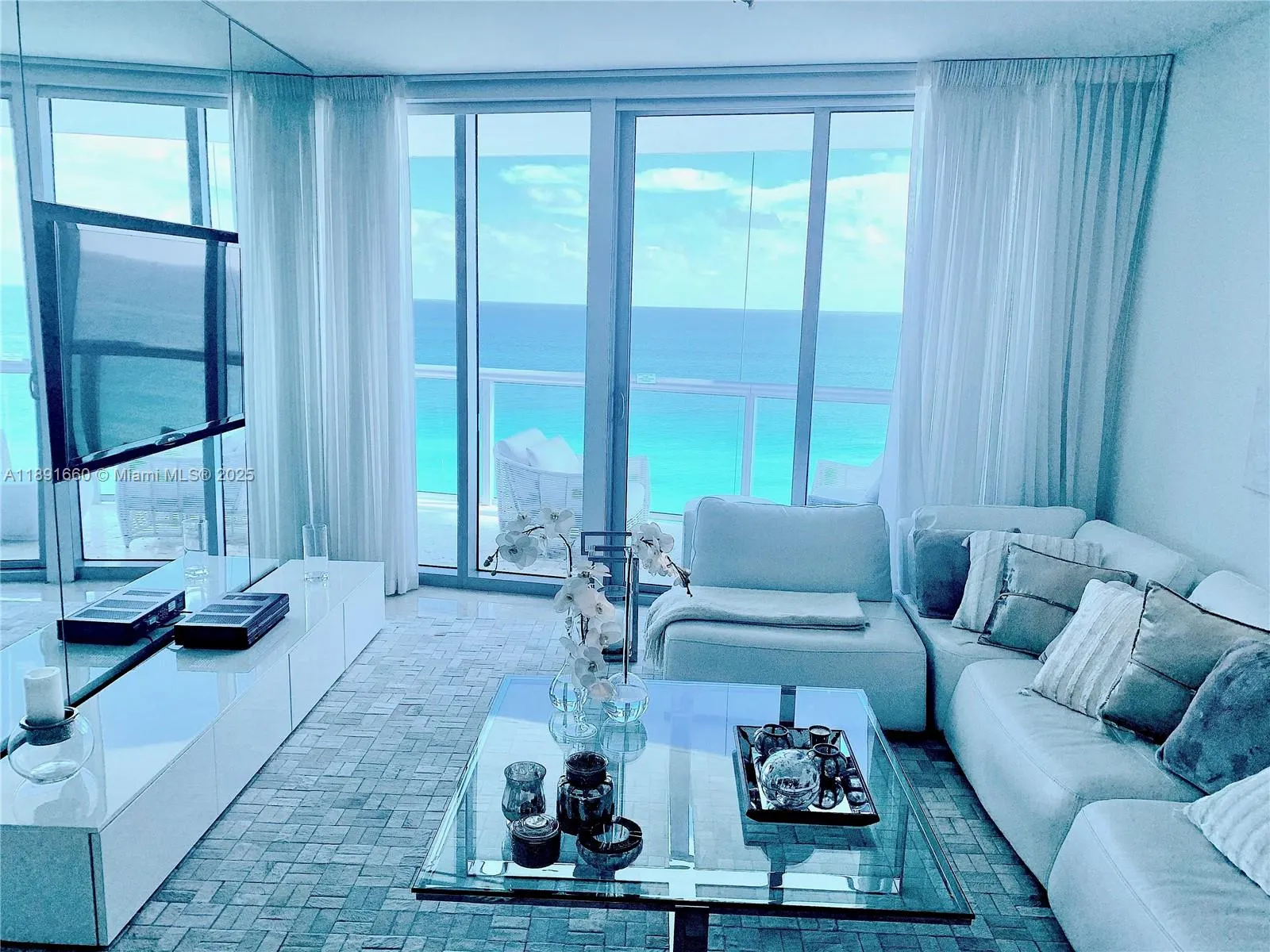 17001 Collins Ave, #1407