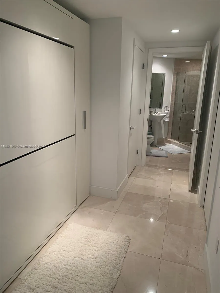 17001 Collins Ave, #1407