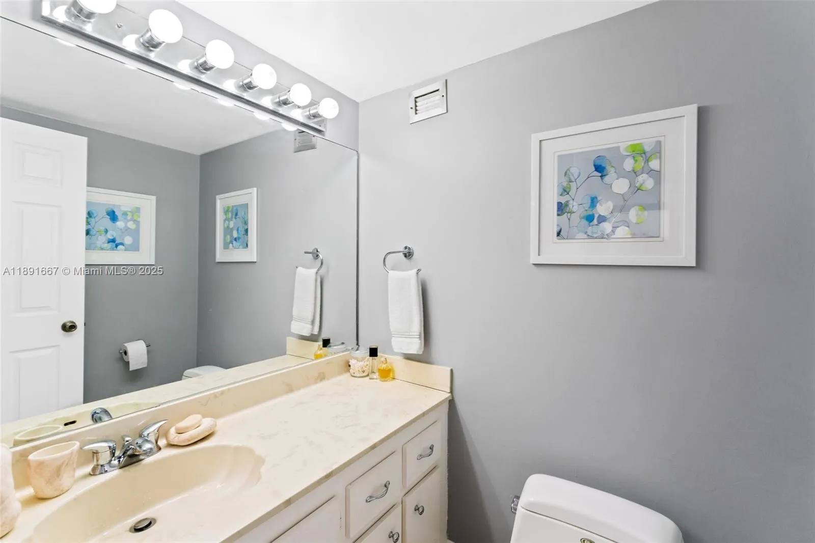3800 S Ocean Dr, #1722