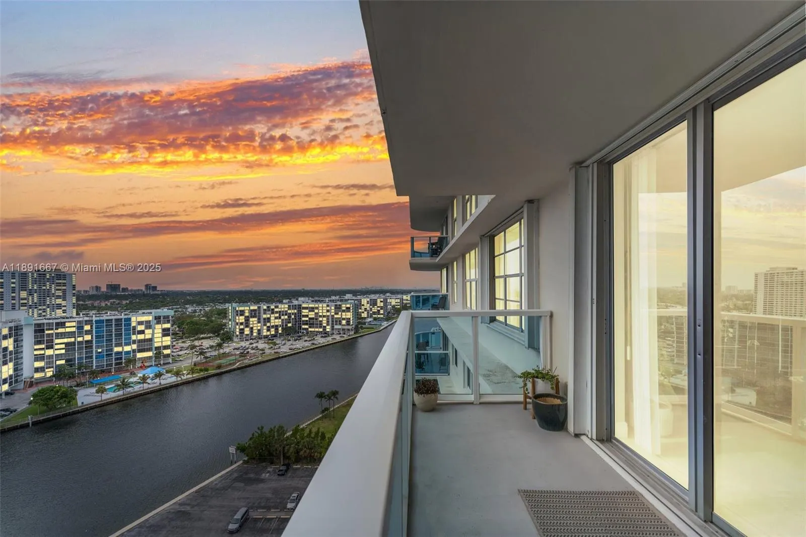 3800 S Ocean Dr, #1722