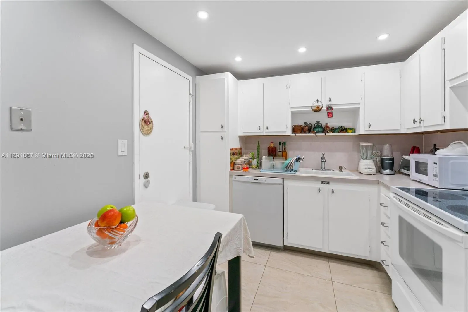 3800 S Ocean Dr, #1722