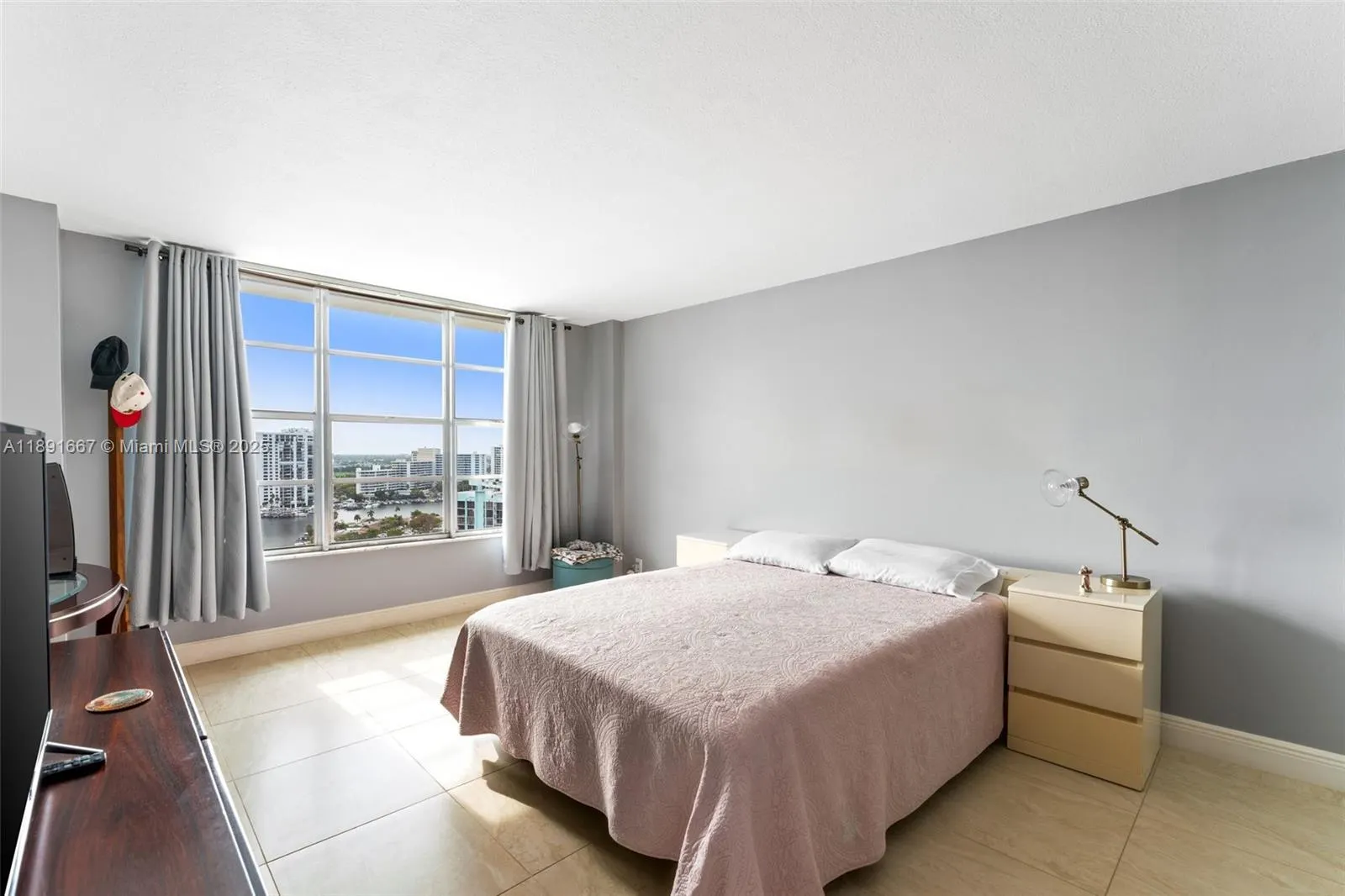 3800 S Ocean Dr, #1722
