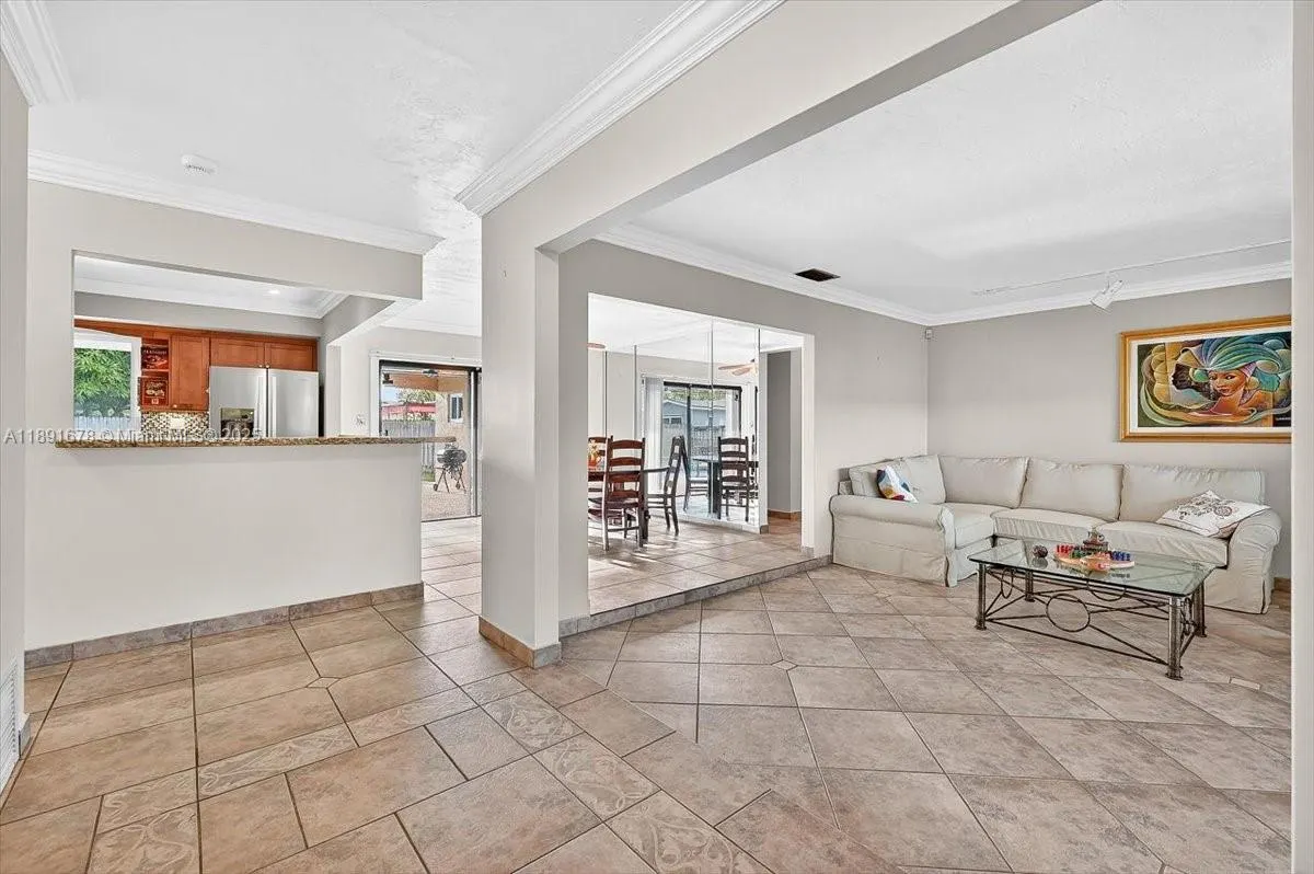1621 NW 110th Ter