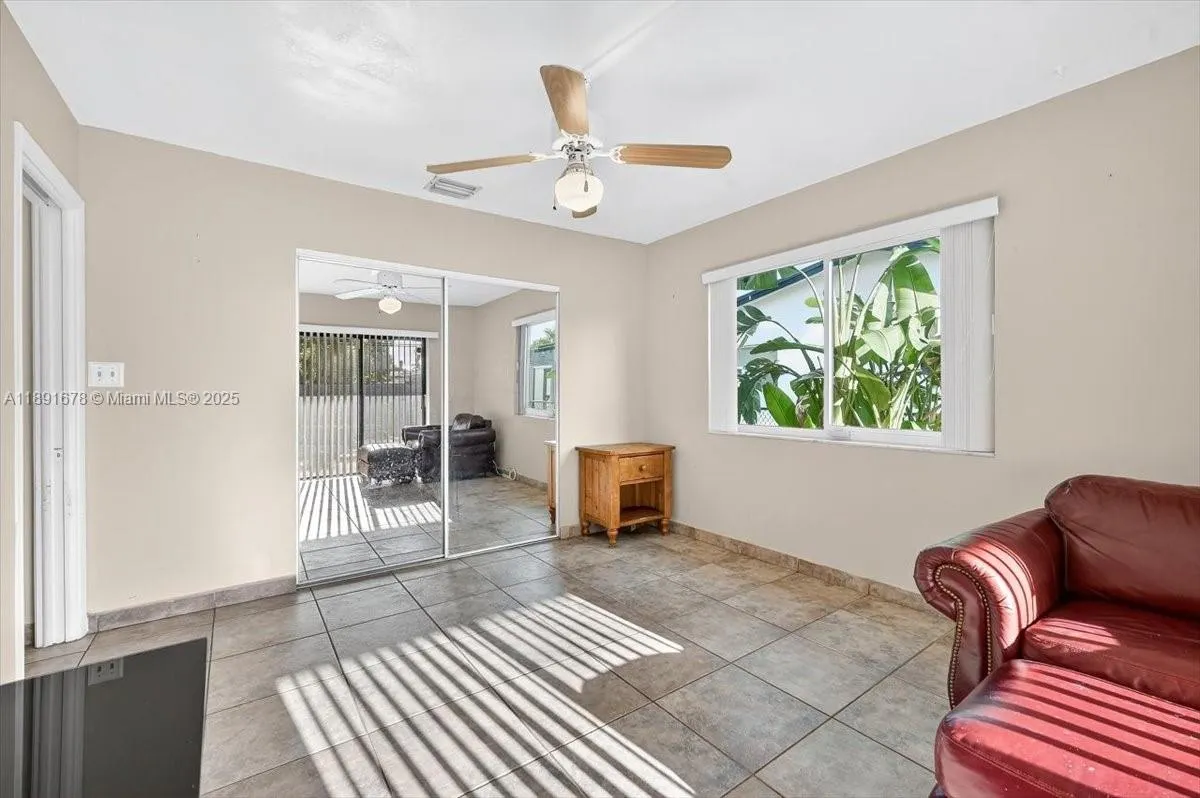 1621 NW 110th Ter