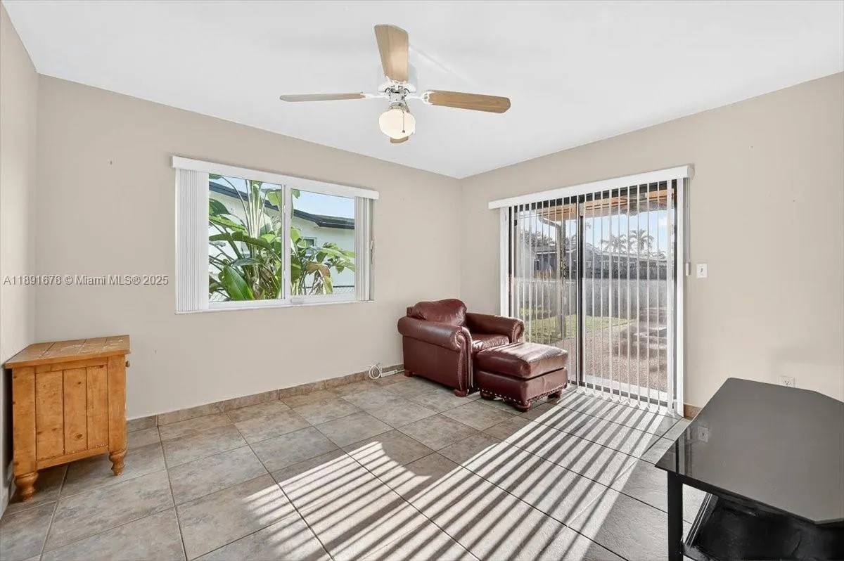 1621 NW 110th Ter