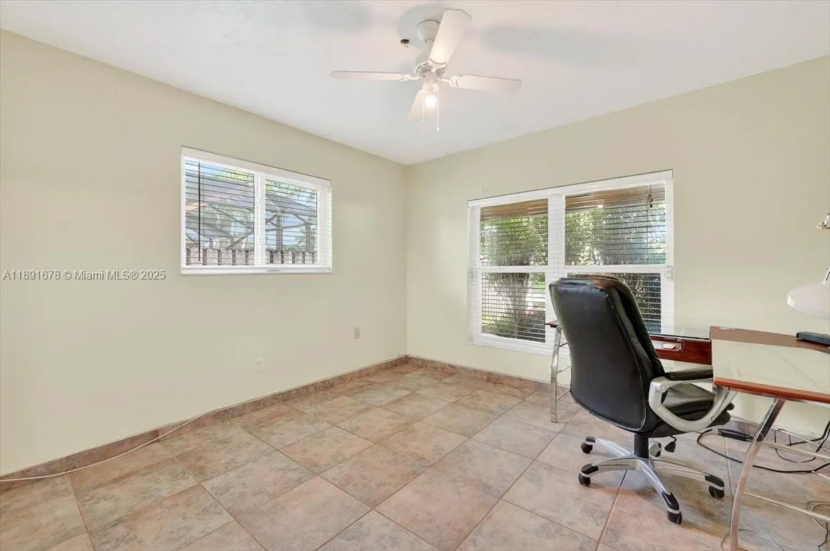 1621 NW 110th Ter