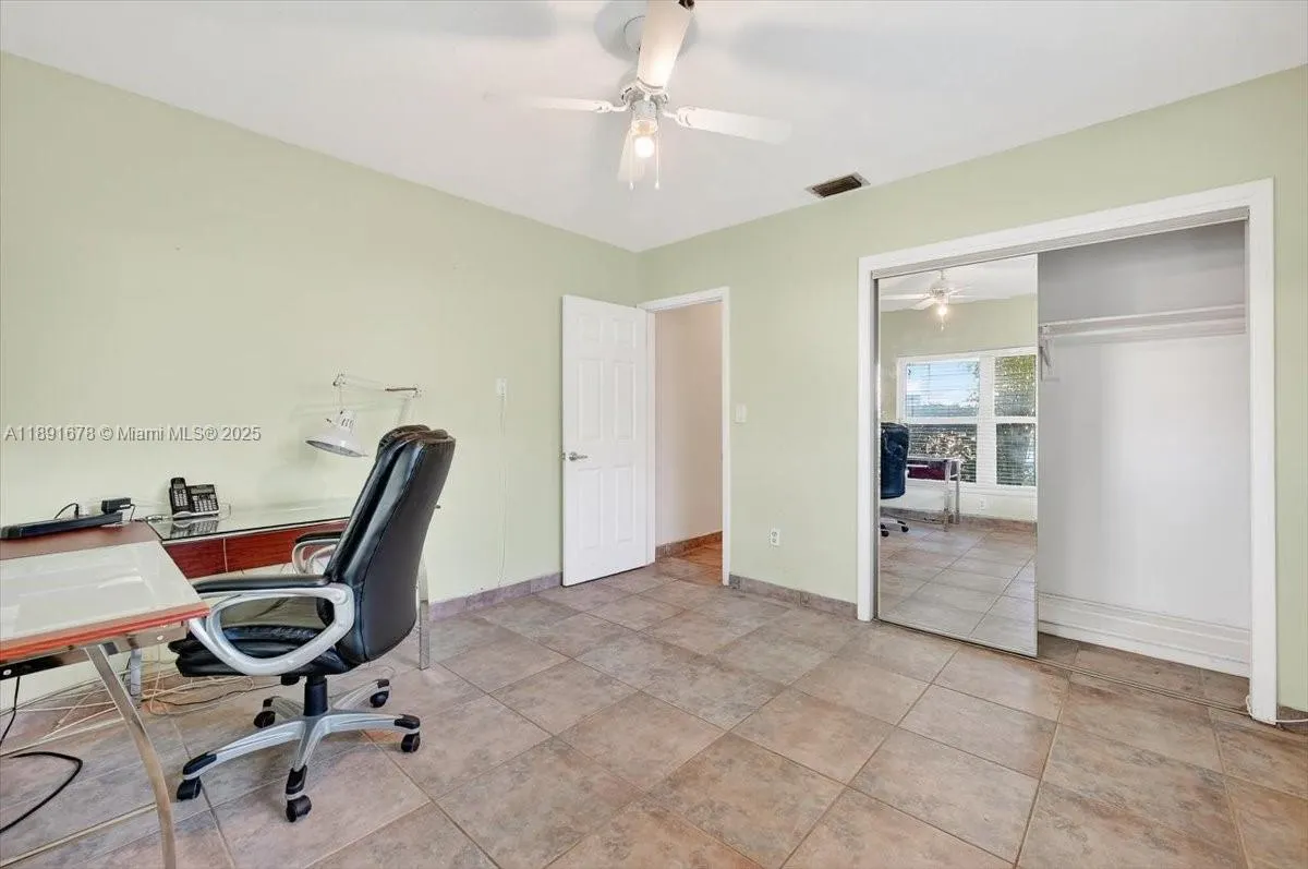 1621 NW 110th Ter