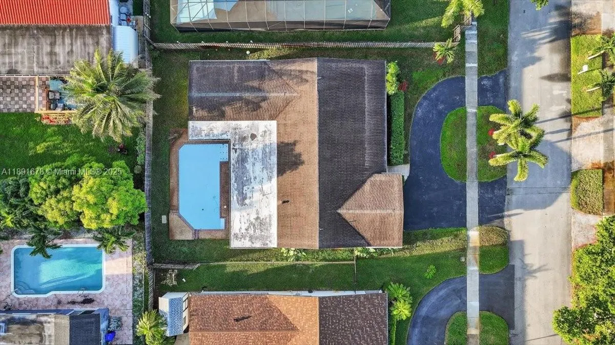 1621 NW 110th Ter