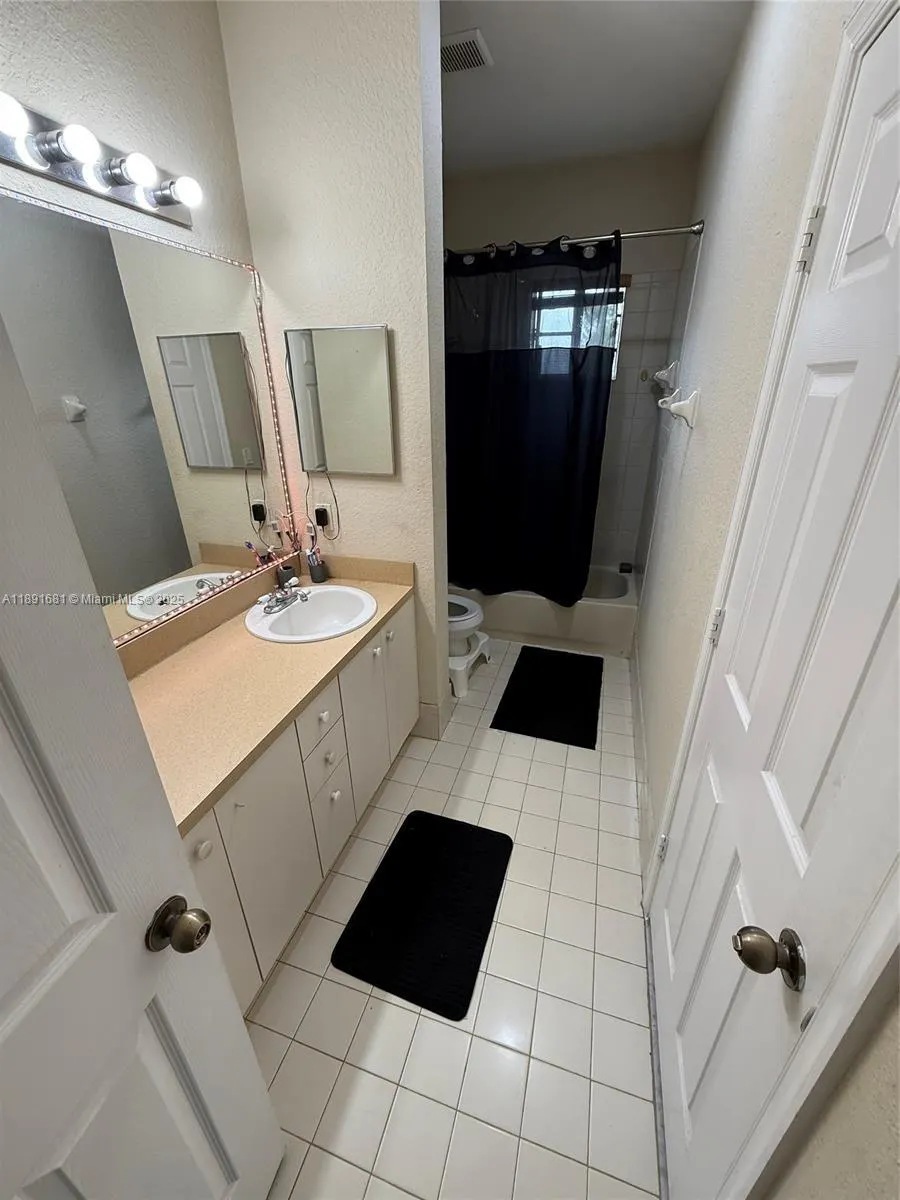 6580 Catalina Ln, #6580