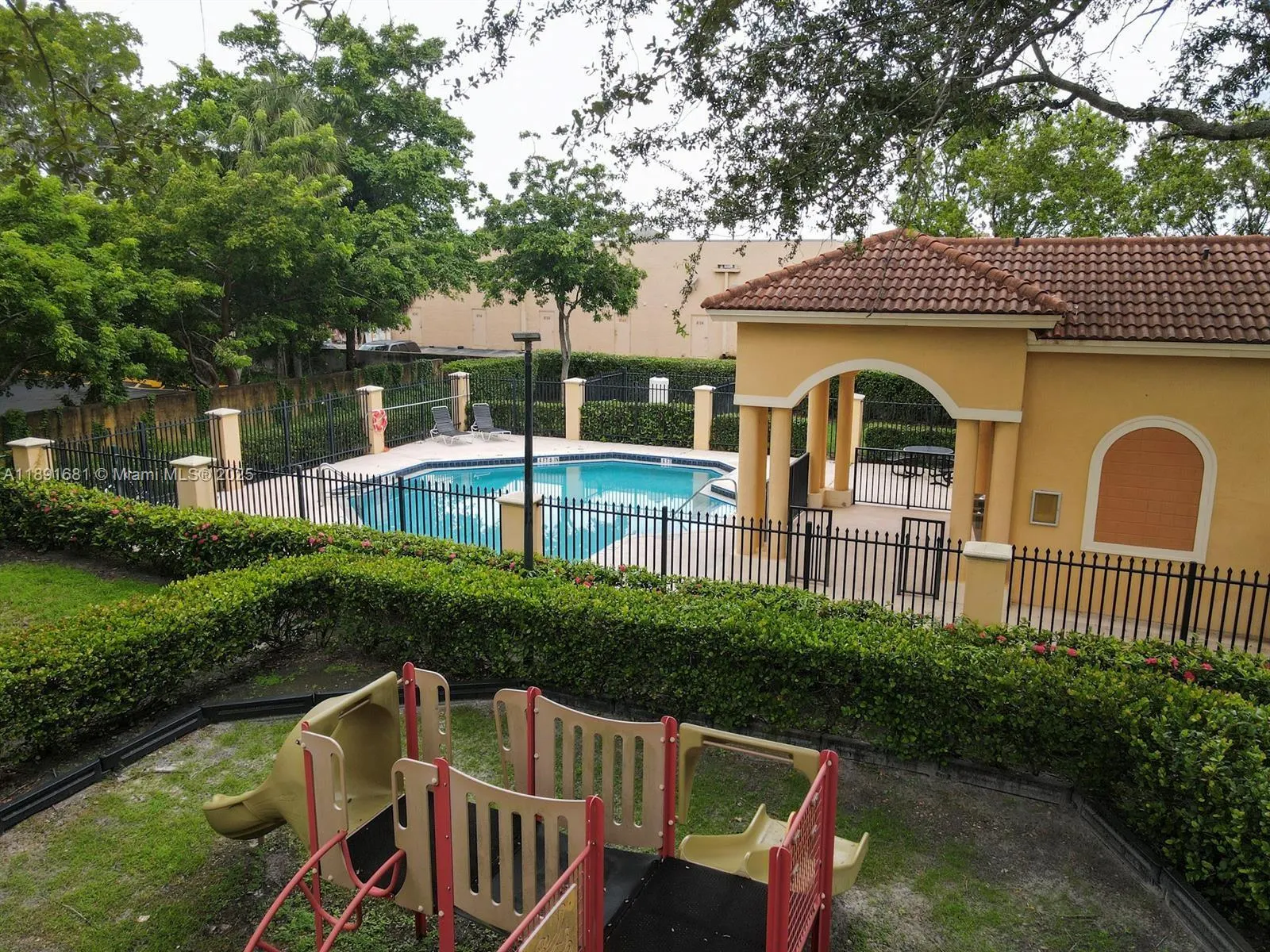 6580 Catalina Ln, #6580
