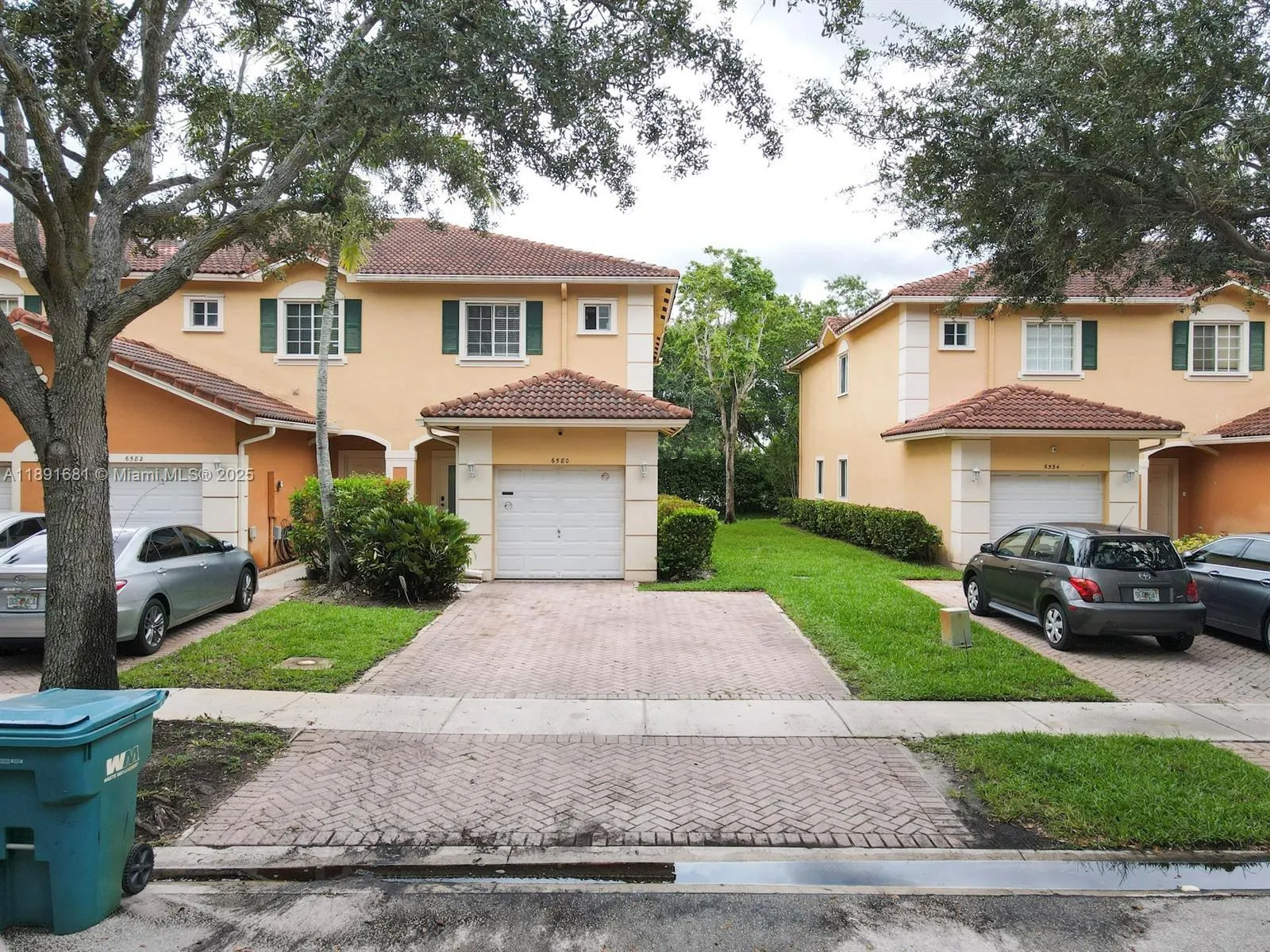 6580 Catalina Ln, #6580