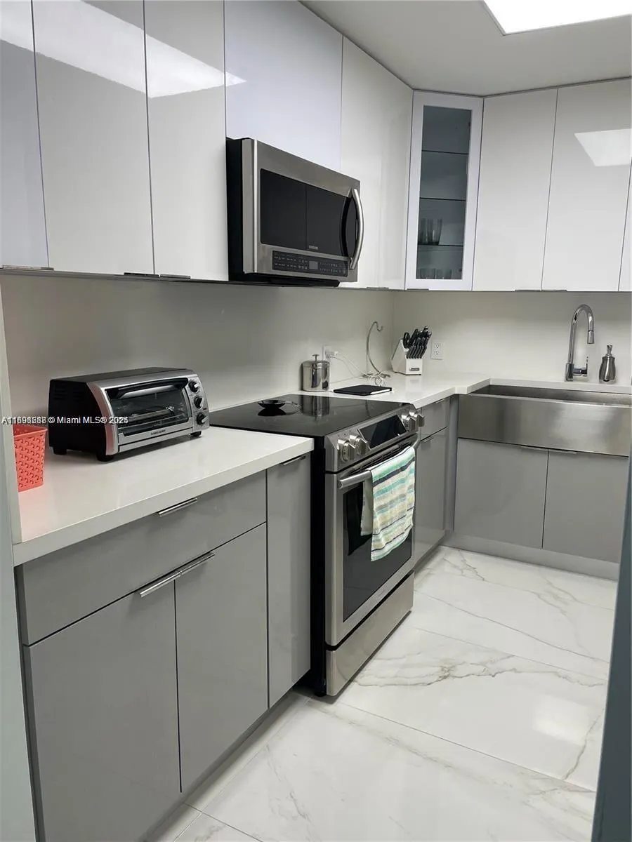 2101 S Ocean Dr, #405