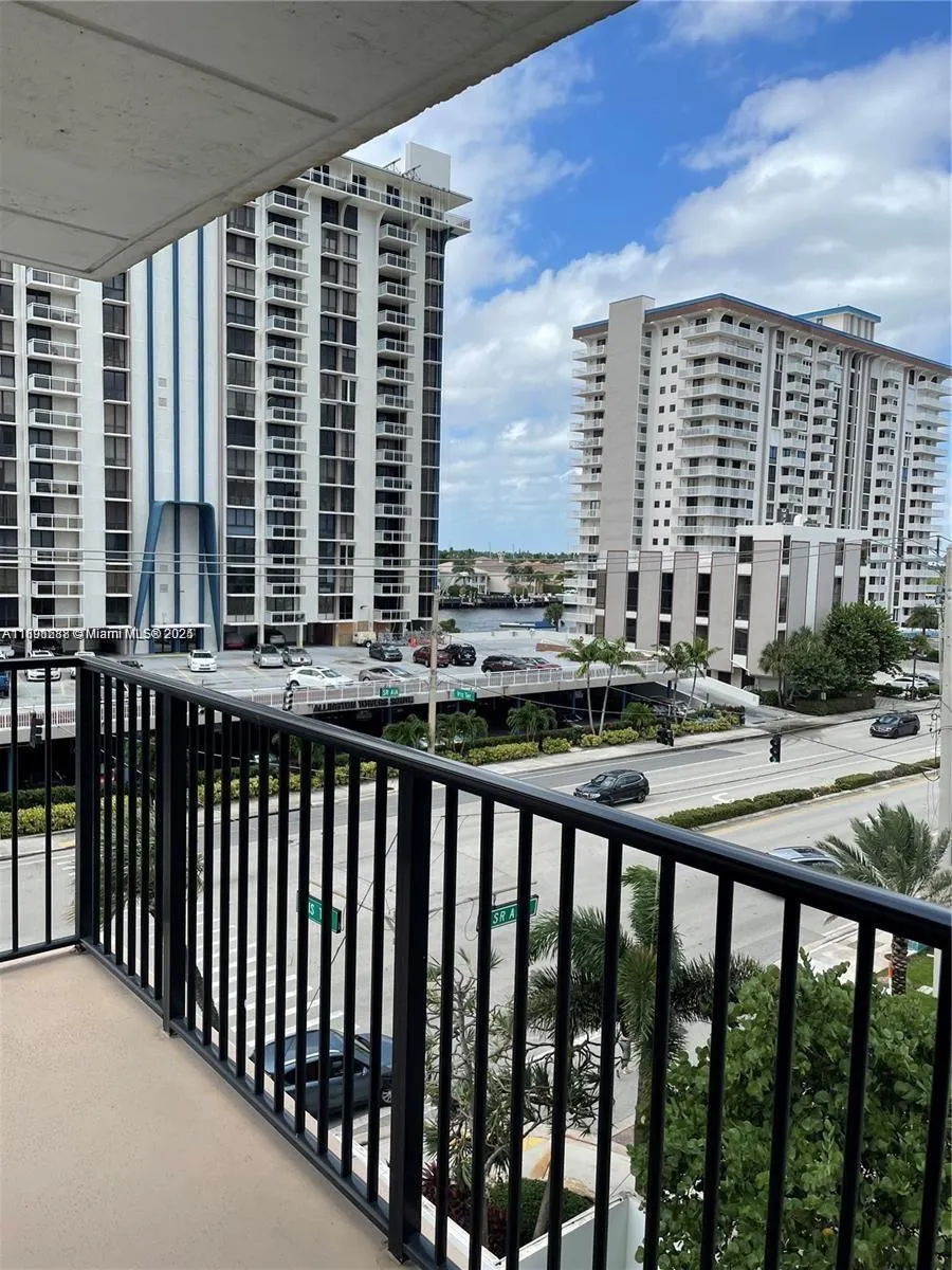 2101 S Ocean Dr, #405