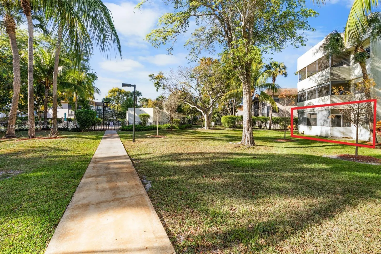 6075 N Sabal Palm Blvd, #114