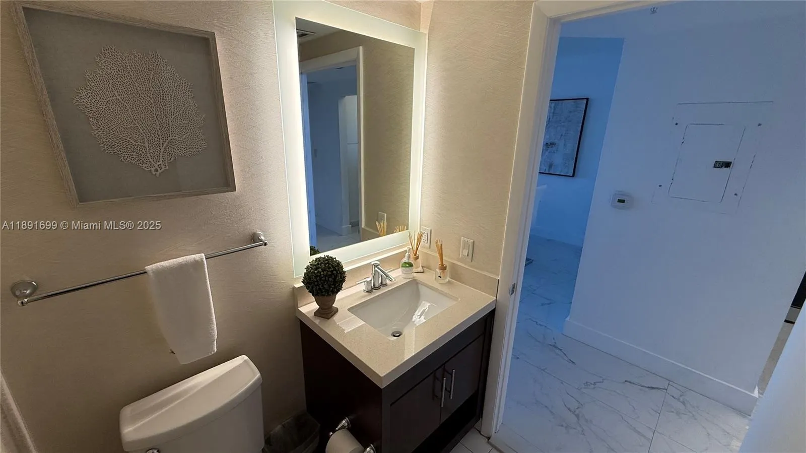 17375 Collins Ave, #1901