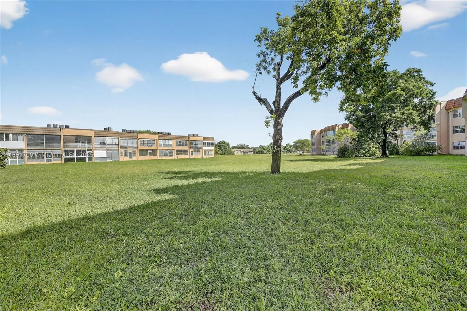 9041 Sunrise Lakes Blvd, #107