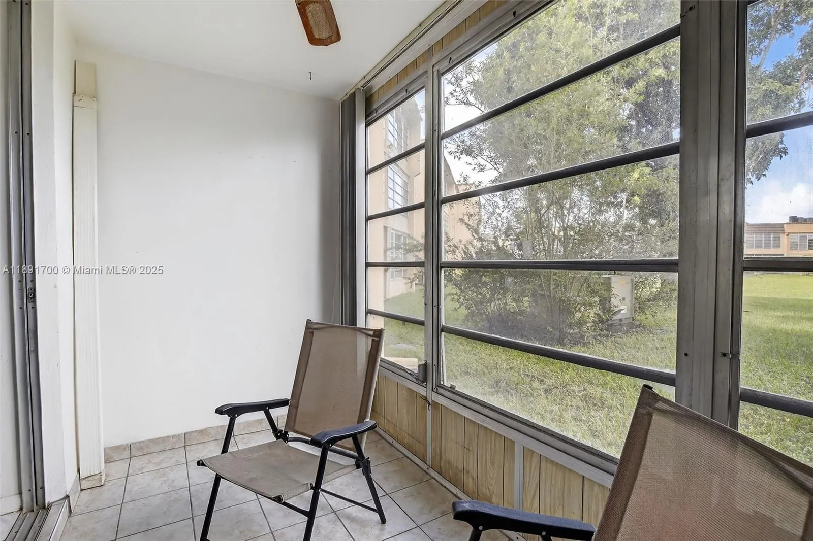 9041 Sunrise Lakes Blvd, #107