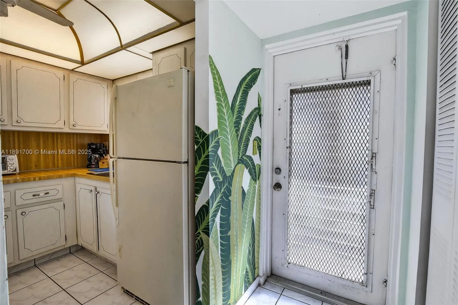9041 Sunrise Lakes Blvd, #107
