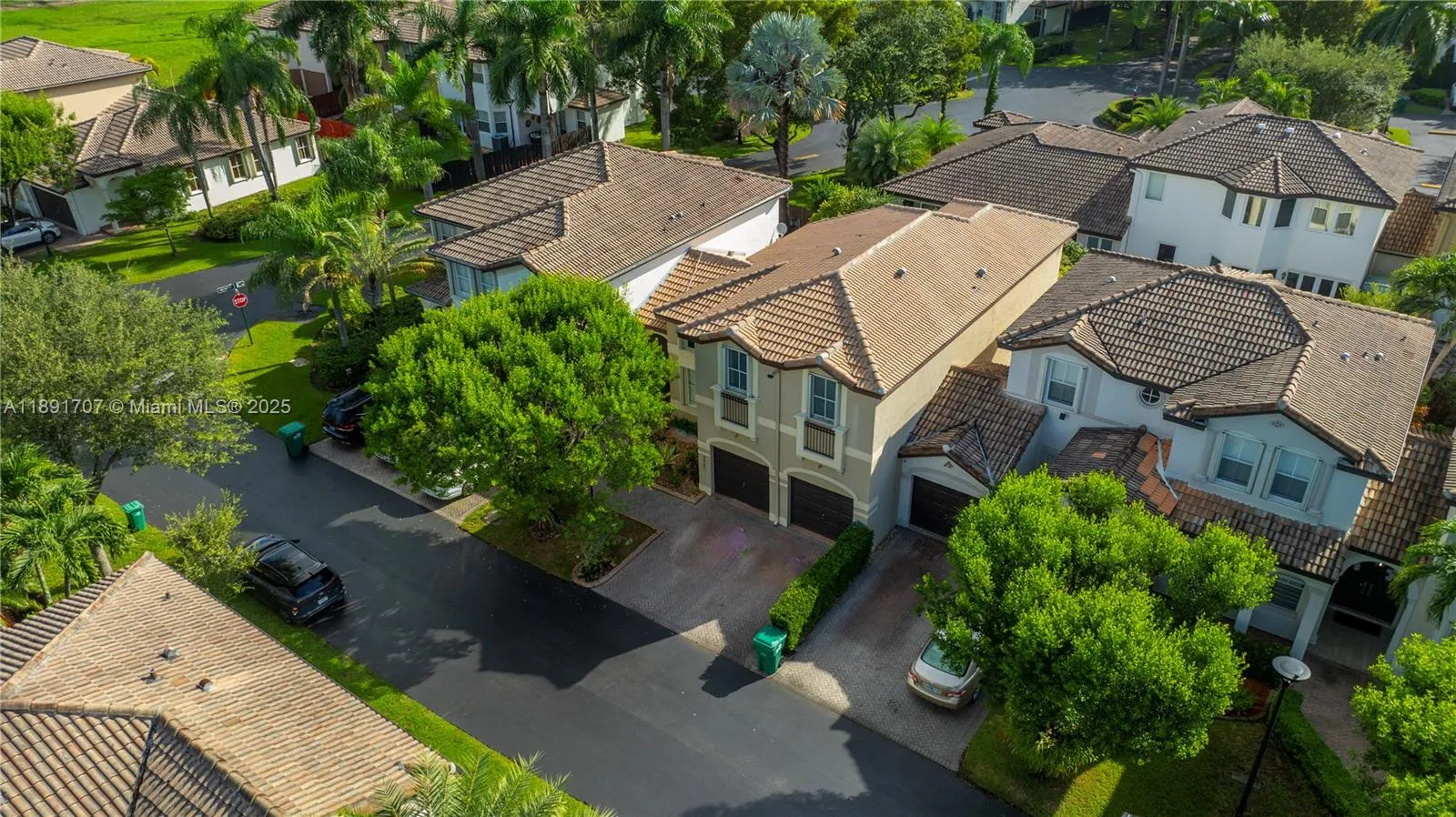 4863 NW 109th Path