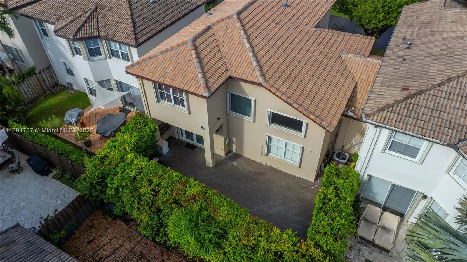 4863 NW 109th Path