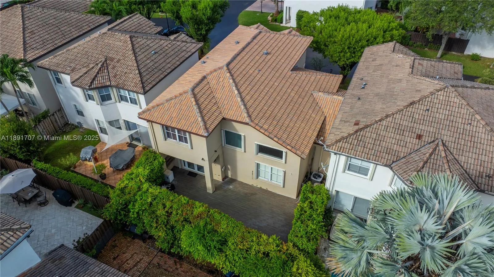 4863 NW 109th Path