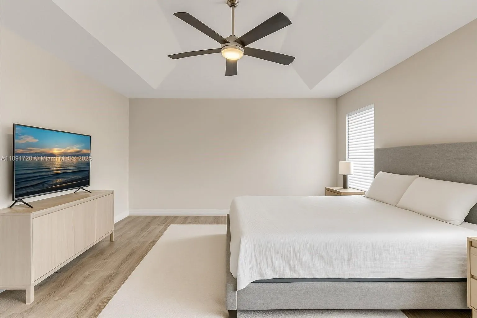 214 La Costa Ct