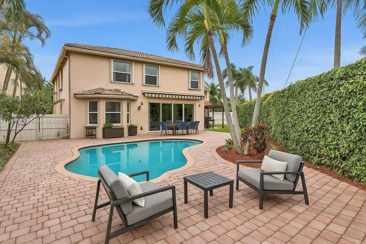 214 La Costa Ct