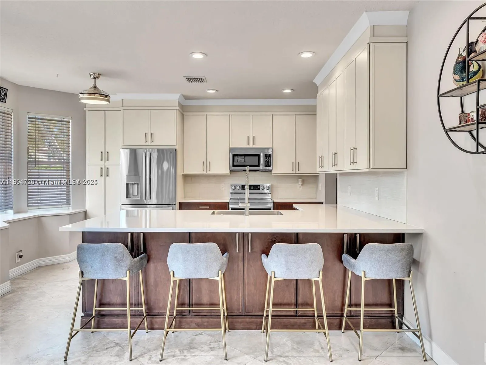 214 La Costa Ct
