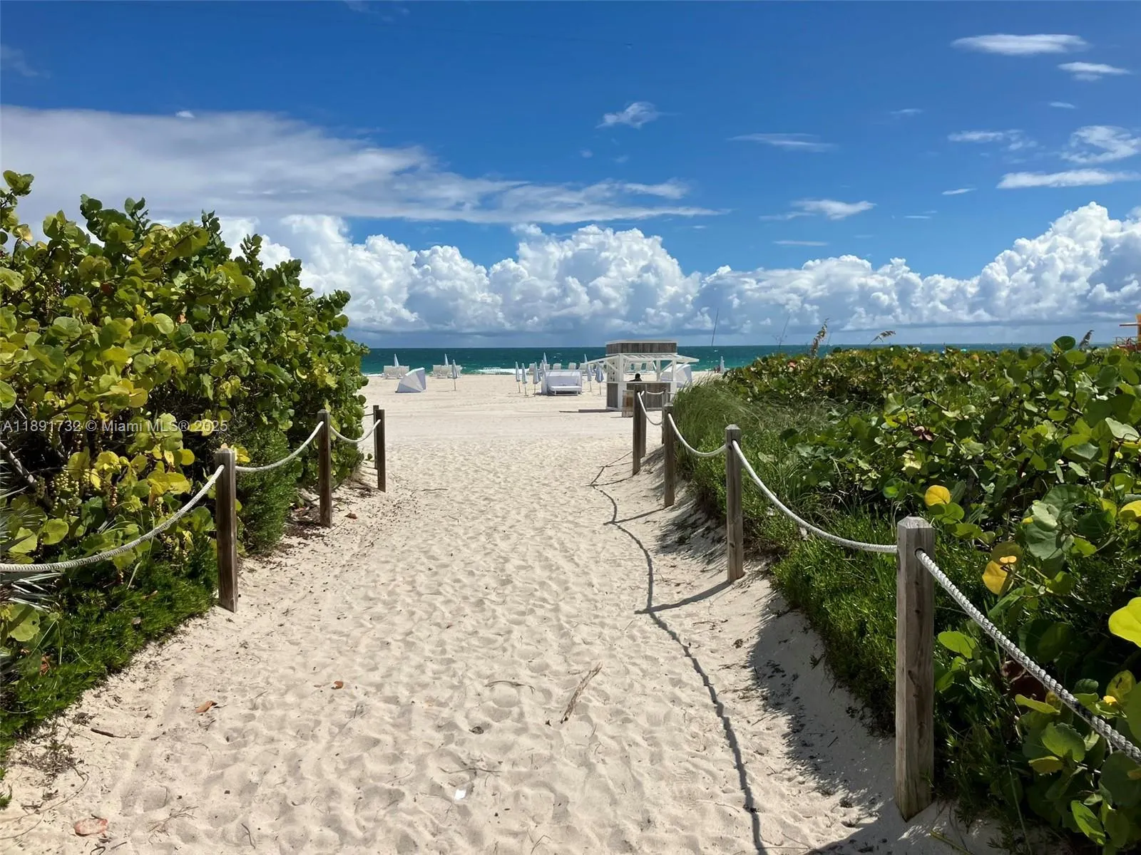 335 Ocean Dr, #306