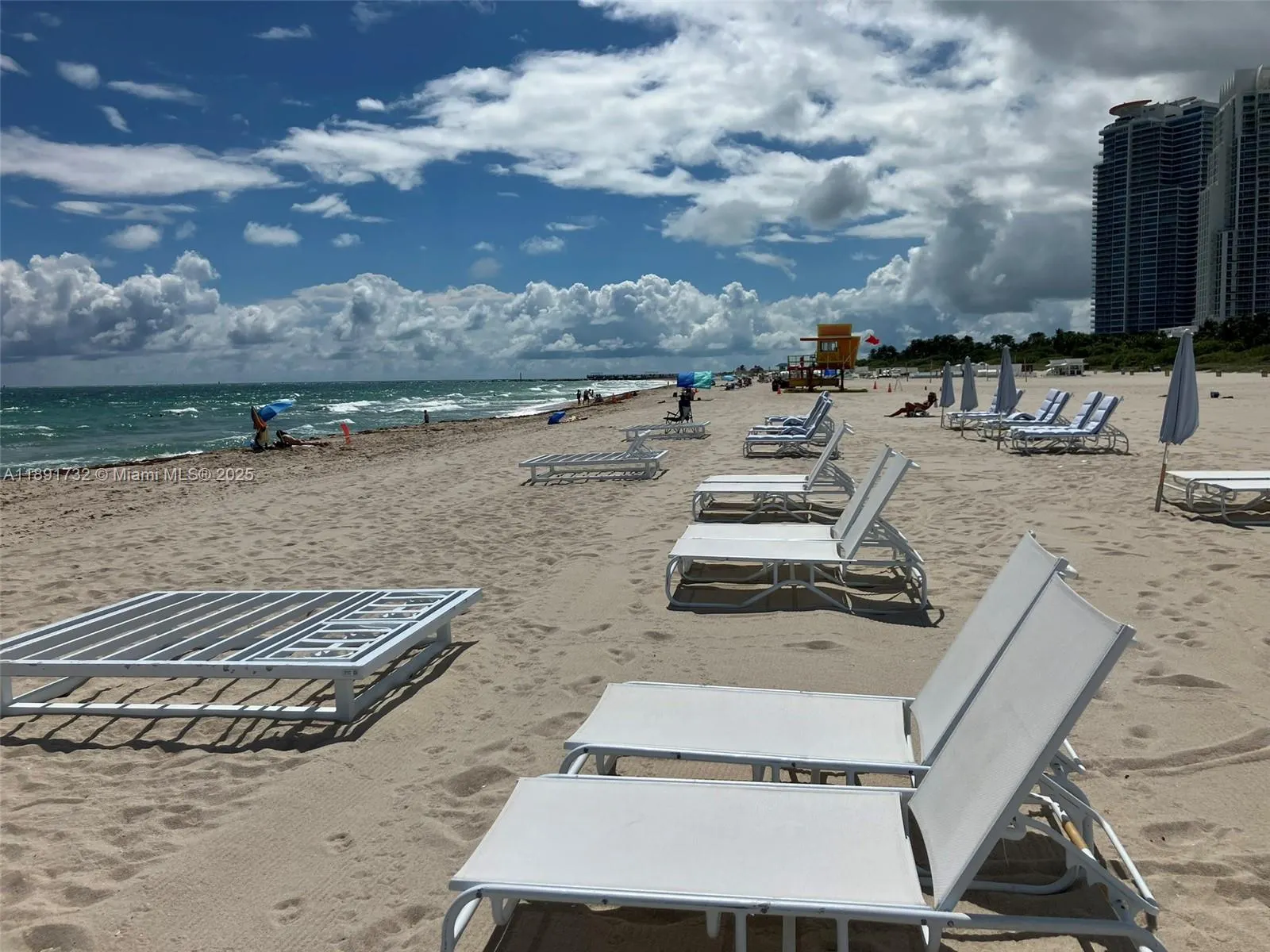 335 Ocean Dr, #306