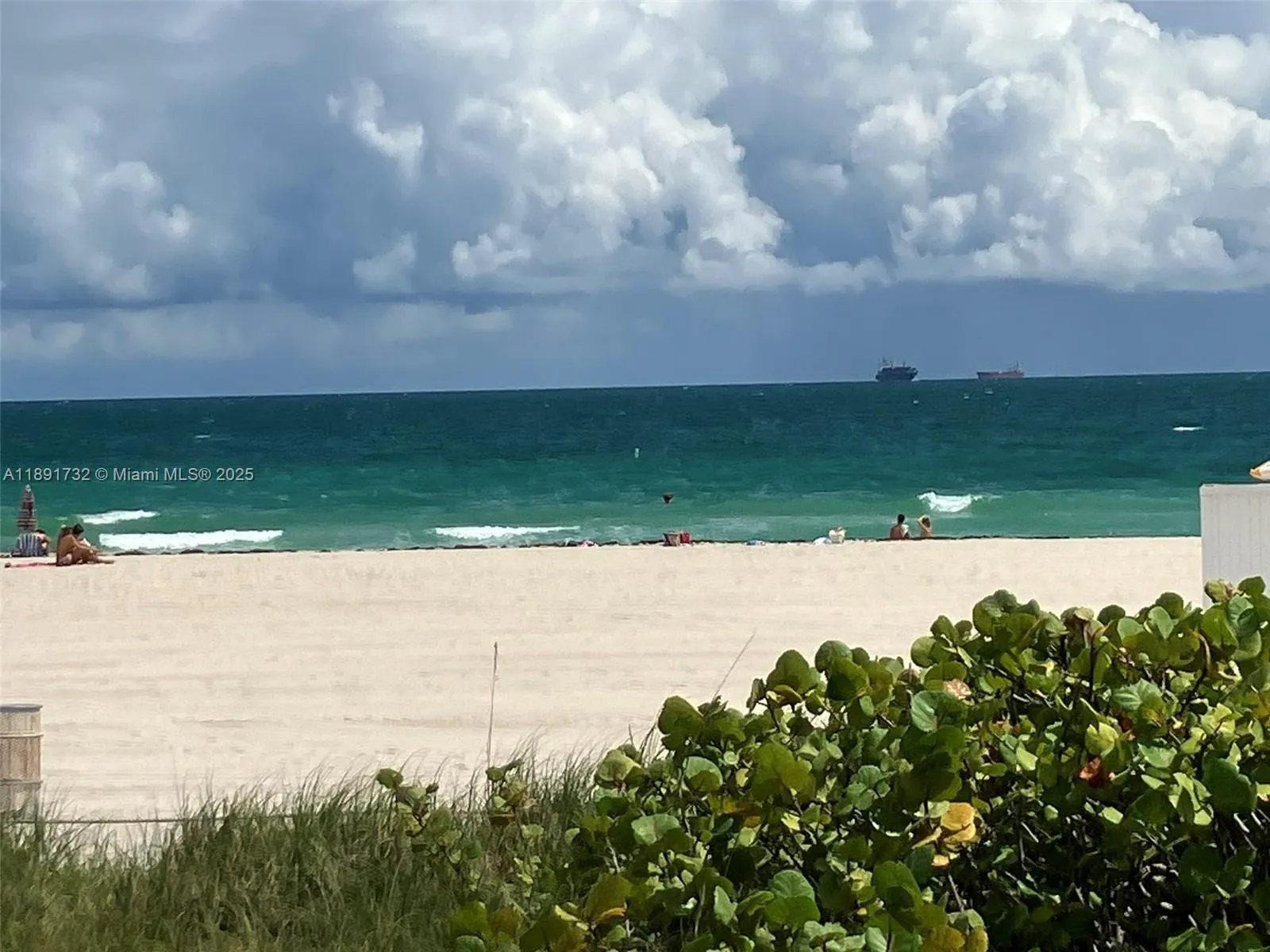 335 Ocean Dr, #306